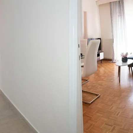 Houseloft Seasons Park Apartment